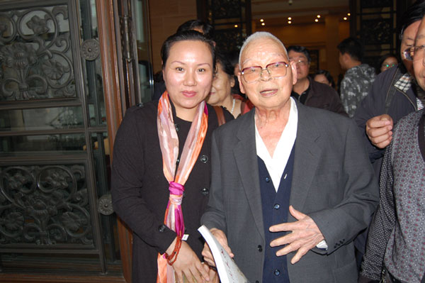 原中共西藏江孜分工委(后改为地委)书记阴法堂与宁文艳合影