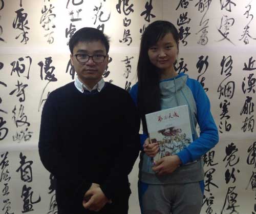 画展主人龙友与《艺术天成》记者杜秀岭合影