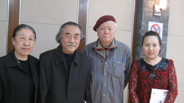 马承祥(右二)、贾浩义(左二)、刘洛平(左一)、《艺术天成》通联部主任宁文艳(右一)合影