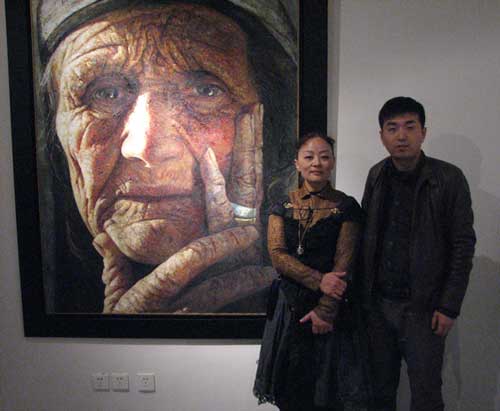 著名油画家燕娅娅与《艺术天成》范畴部经理林少云端合影