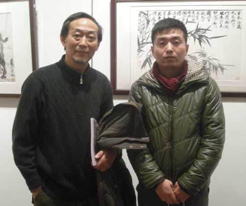 方贤道老师与记者林少云端合影